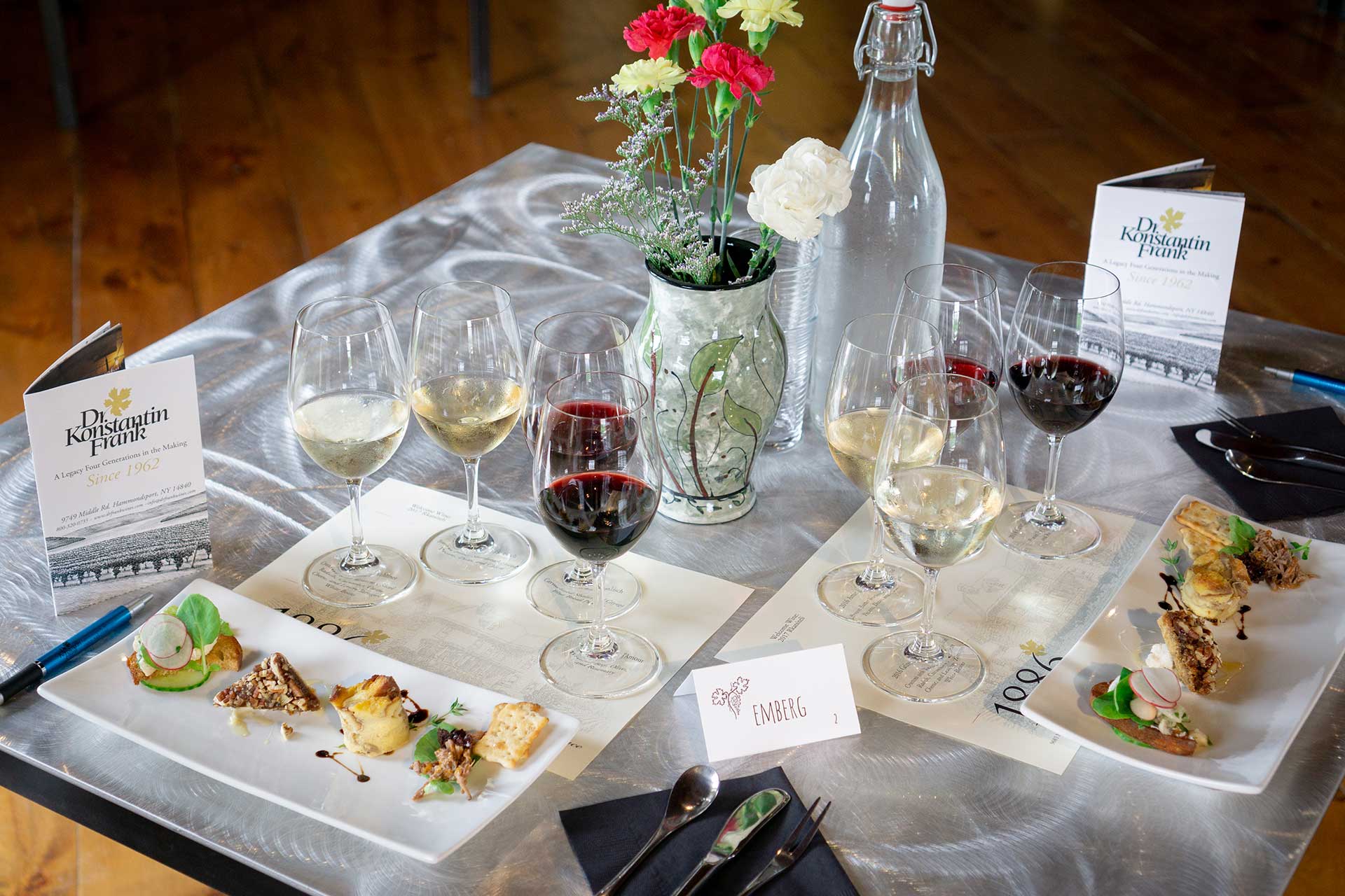 Flight of 4 wines with 4 small bites wine pairing